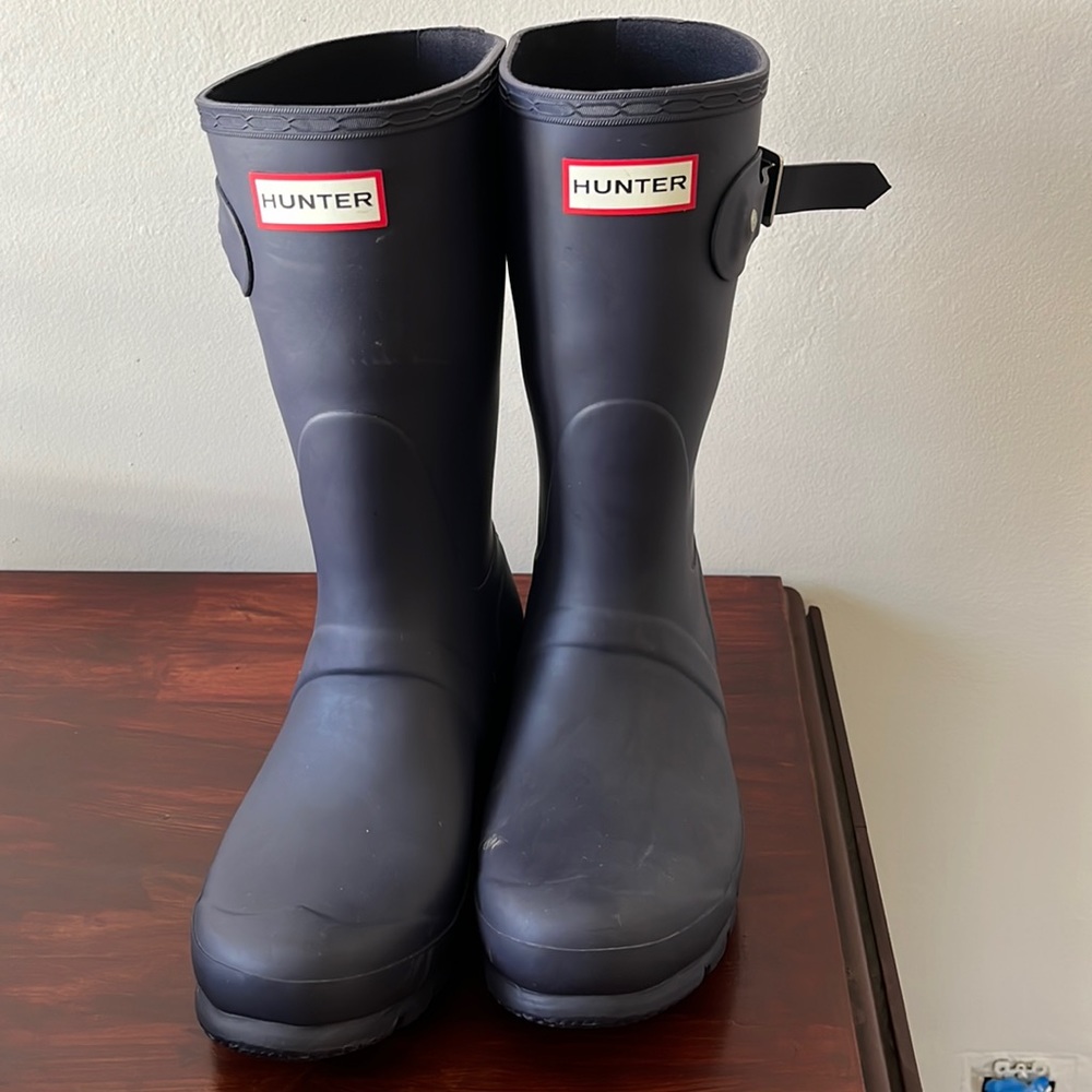 Hunter Eggplant boots